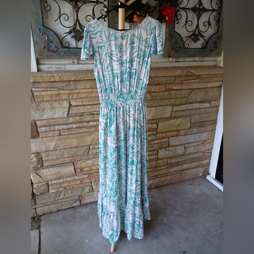 Olivaceous Floral Blue and White Maxi Dress_Large - Picture 10 of 10